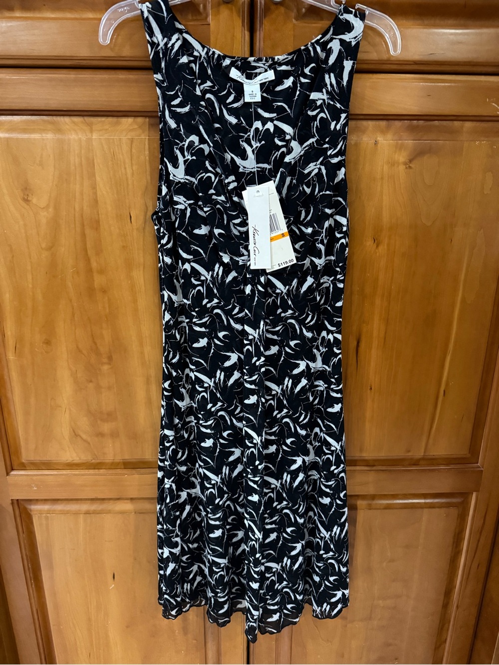 Kenneth Cole New York Black & White Printed Sleeveless Midi Dress